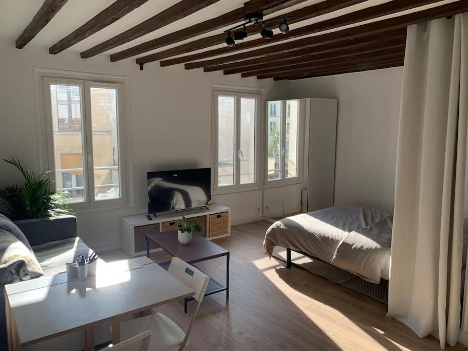 Appartement Lumineux, Refait A Neuf, Metro Jourdain Paris